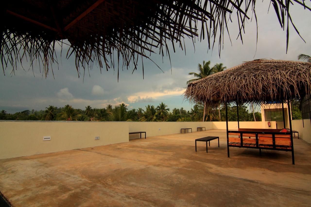Jj'S Hostel มิริสซา ภายนอก รูปภาพ
