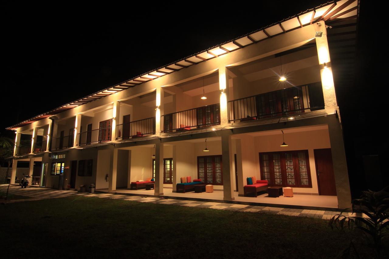 Jj'S Hostel มิริสซา ภายนอก รูปภาพ