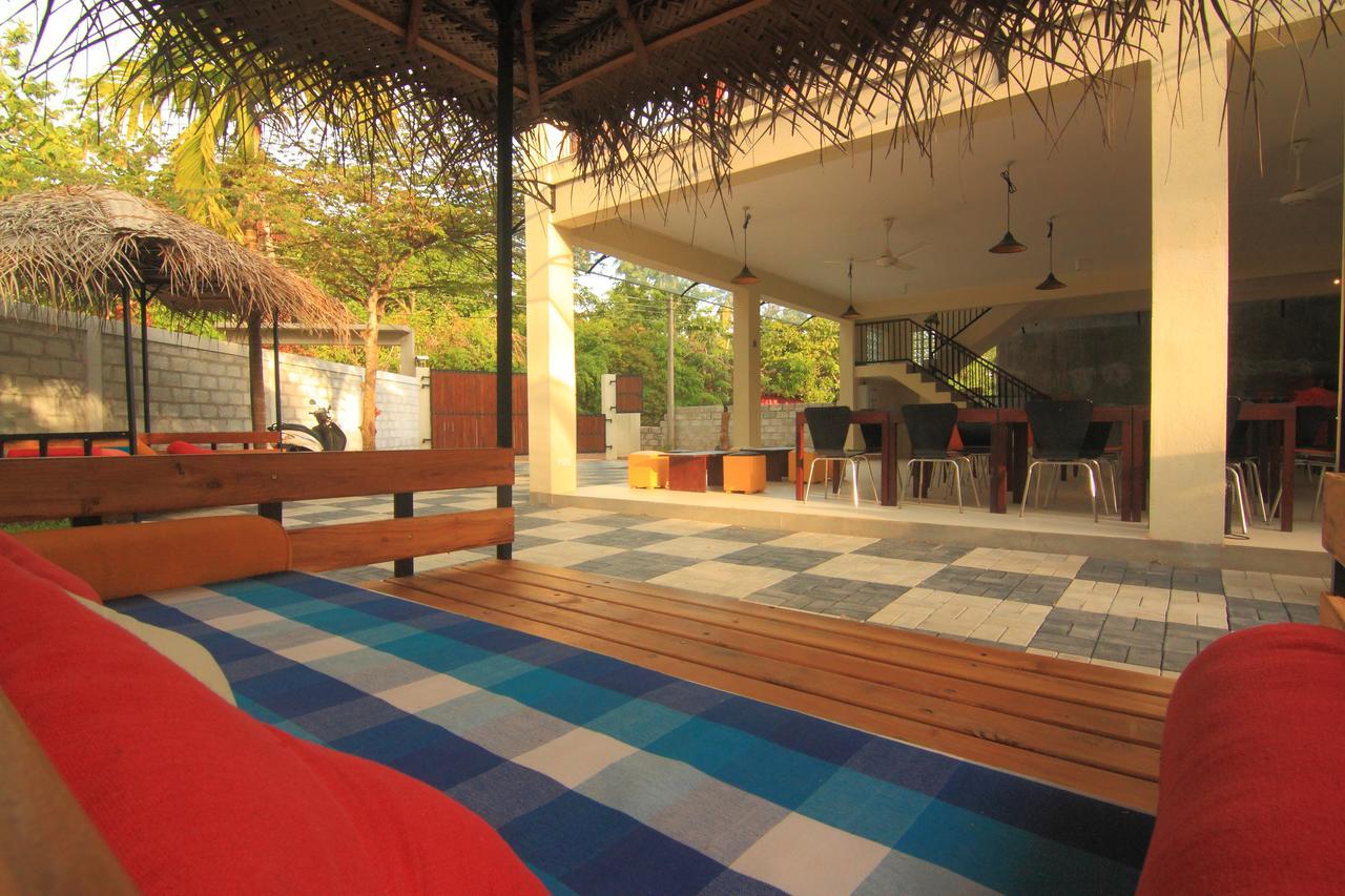 Jj'S Hostel มิริสซา ภายนอก รูปภาพ