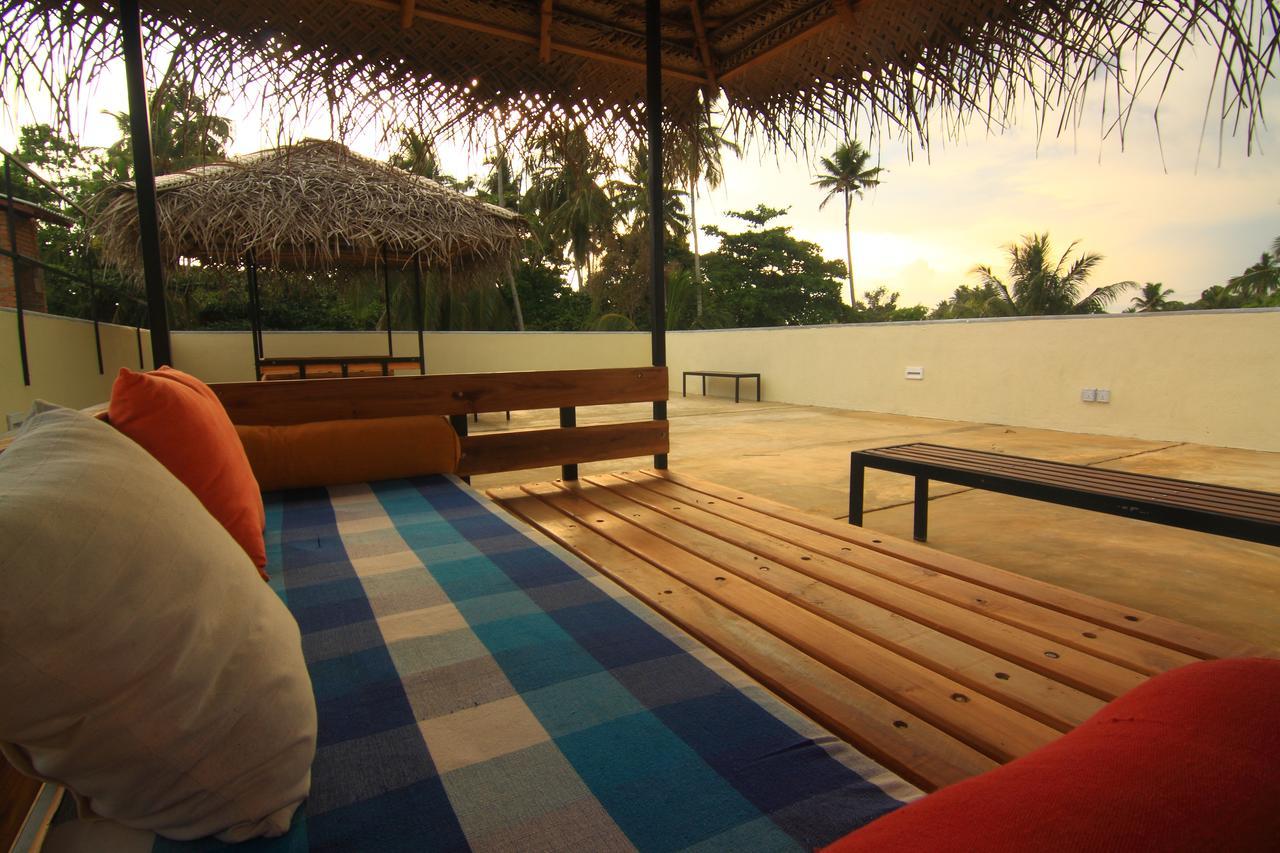 Jj'S Hostel มิริสซา ภายนอก รูปภาพ