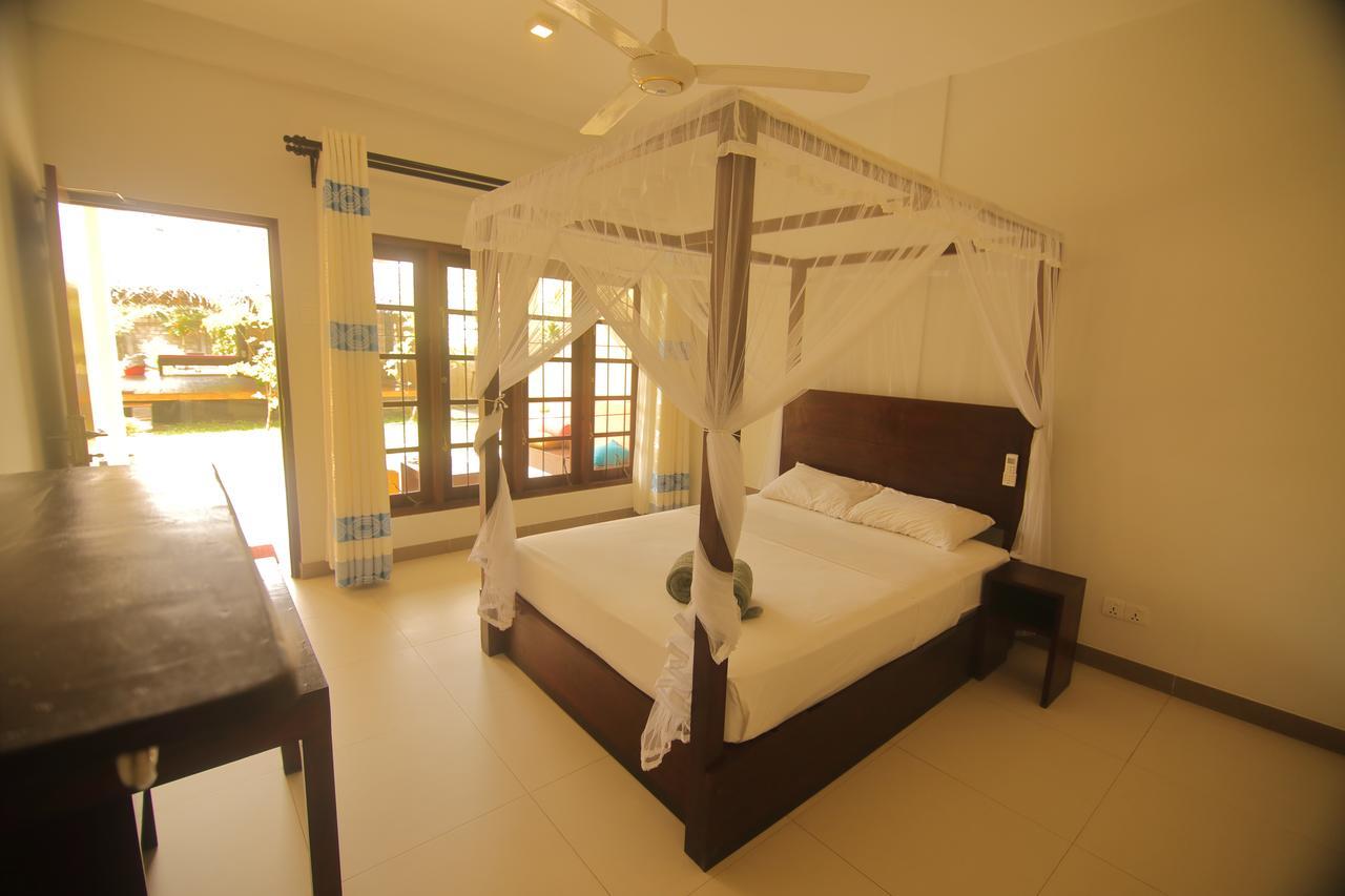 Jj'S Hostel มิริสซา ภายนอก รูปภาพ